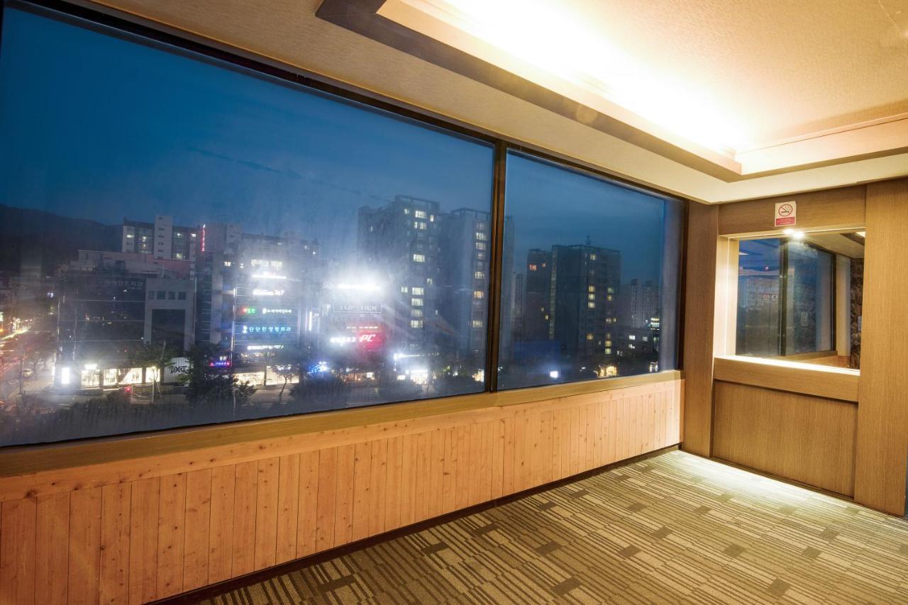 Sky Leaders Hotel Jeju Buitenkant foto